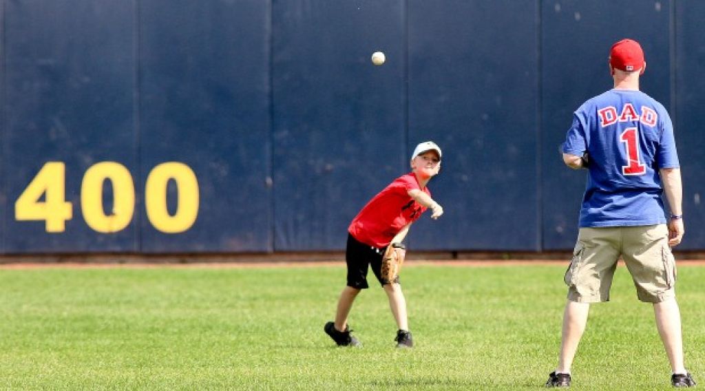 061613-pregame-catch2